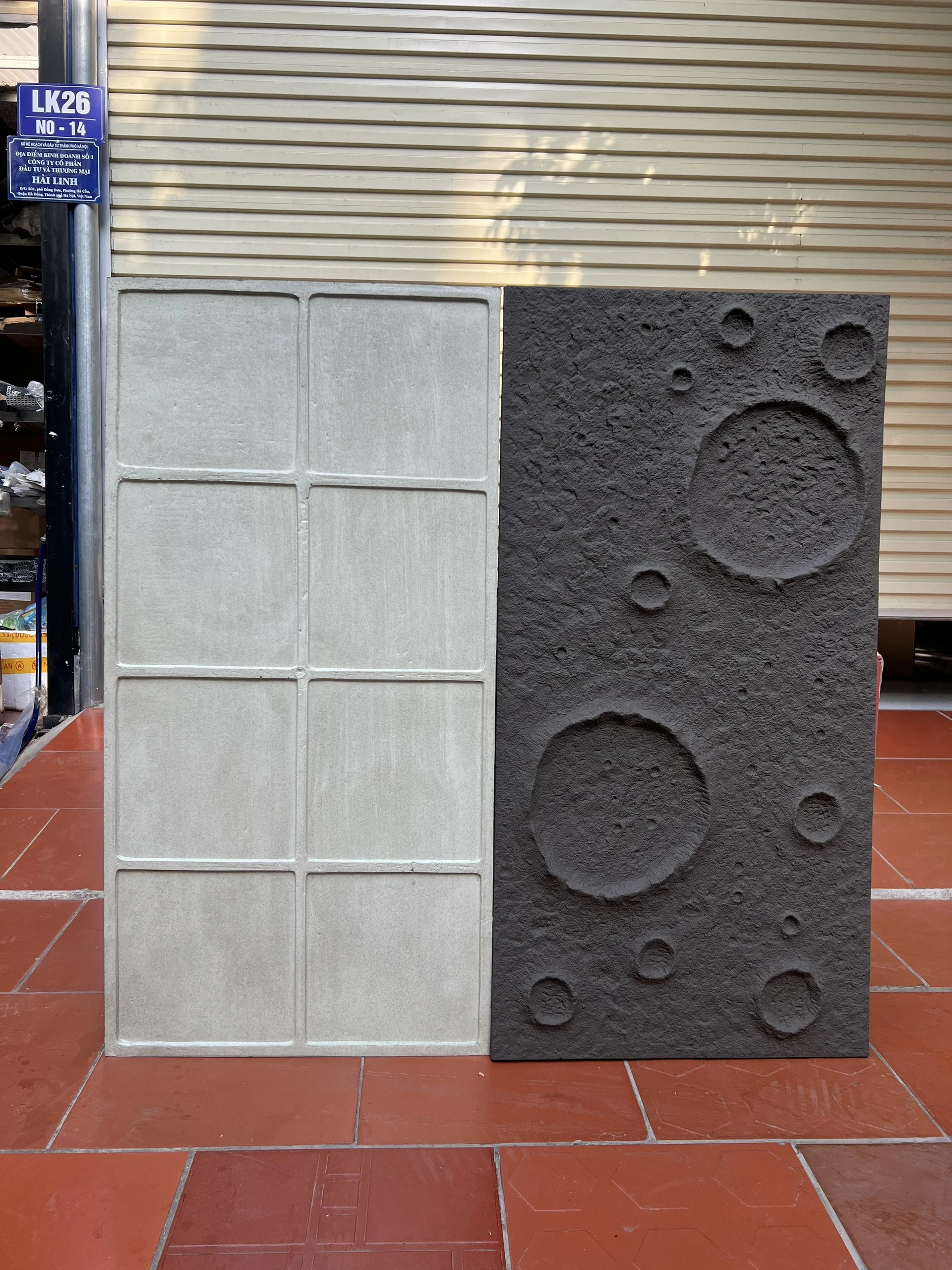 Tấm ốp tường vân đá mặt trăng màu đen thanh lịch HLPU07-05